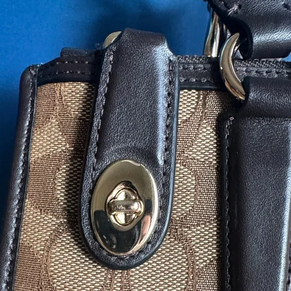 Coach Tan and Black Signature Crosby Carryall Satchel Purse Bag - Picture 5 of 15